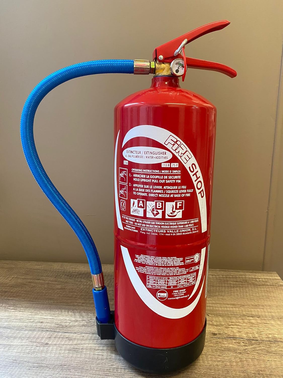 Fire Extinguisher Kit CE Co2 kg + Water 6 Litres Fluorine-Free Additive + Register + 2 Panels